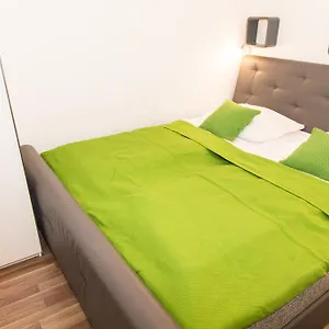  Апартаменты Apartment Diefenbachgasse
